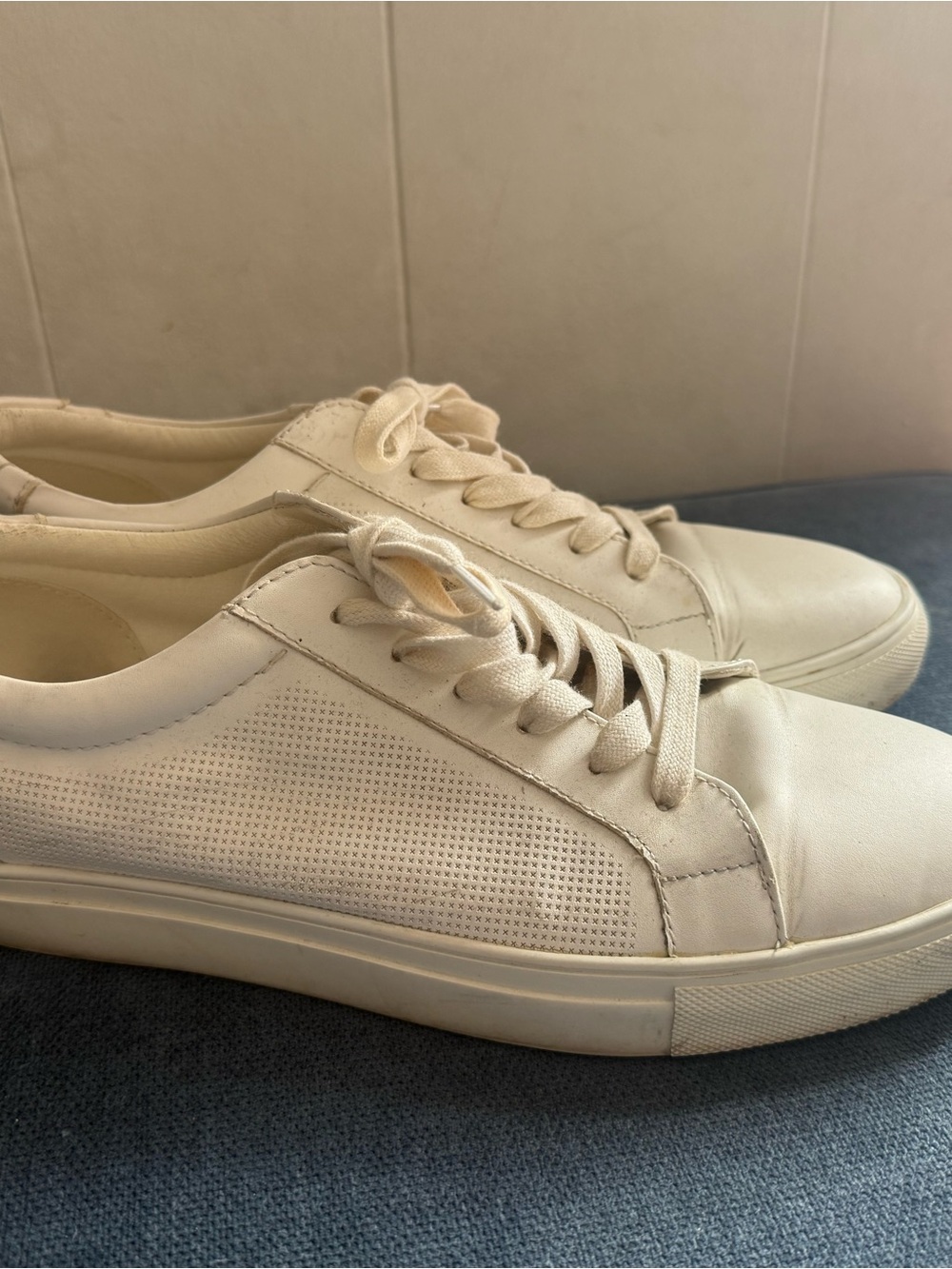 Men’s Nordstrom White Leather Perforated Fashion Sneakers size 10